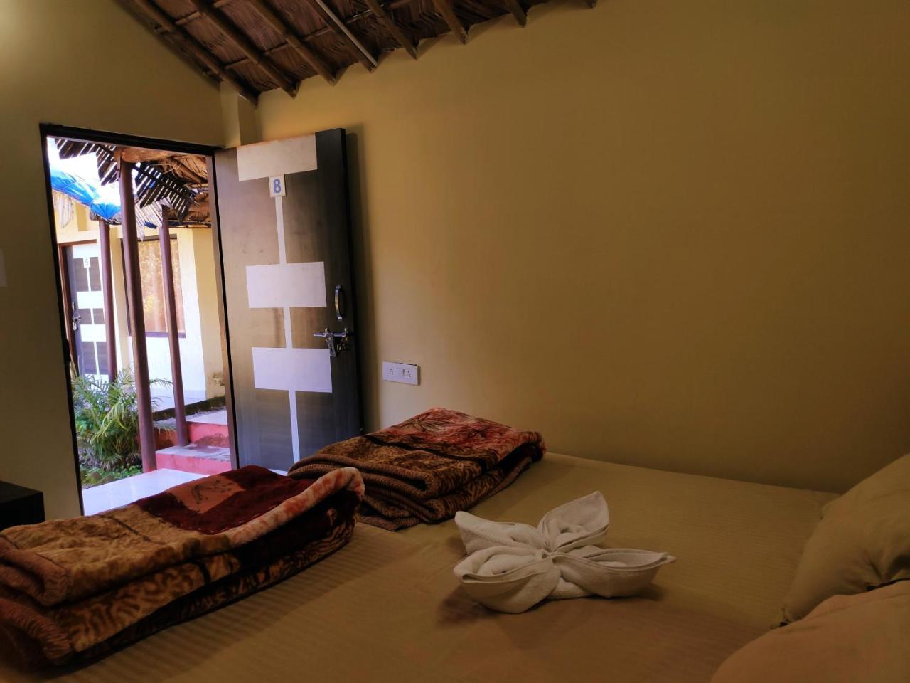 Garud Chatti River Resort Rishīkesh Esterno foto
